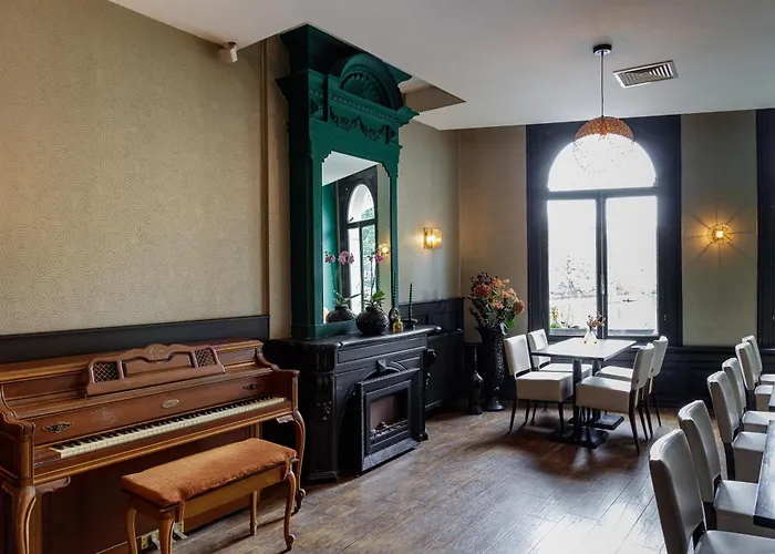 Boutique View Hotel 3*