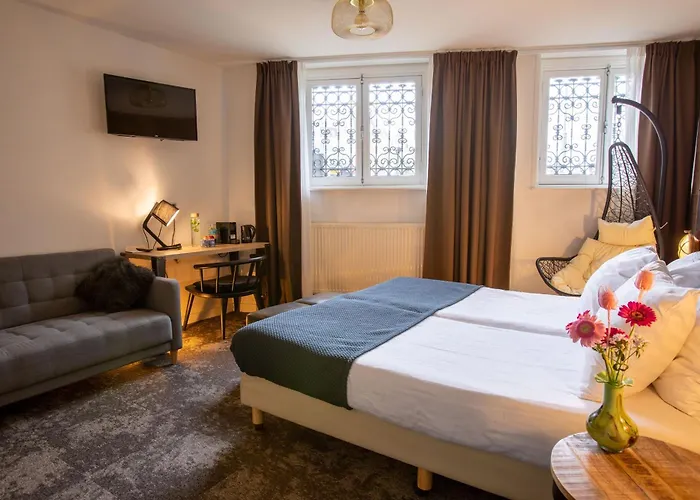 Boutique View Hotel 3*